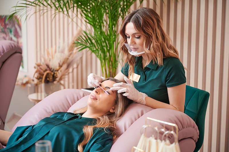 eyelashes technician eyelashes technician